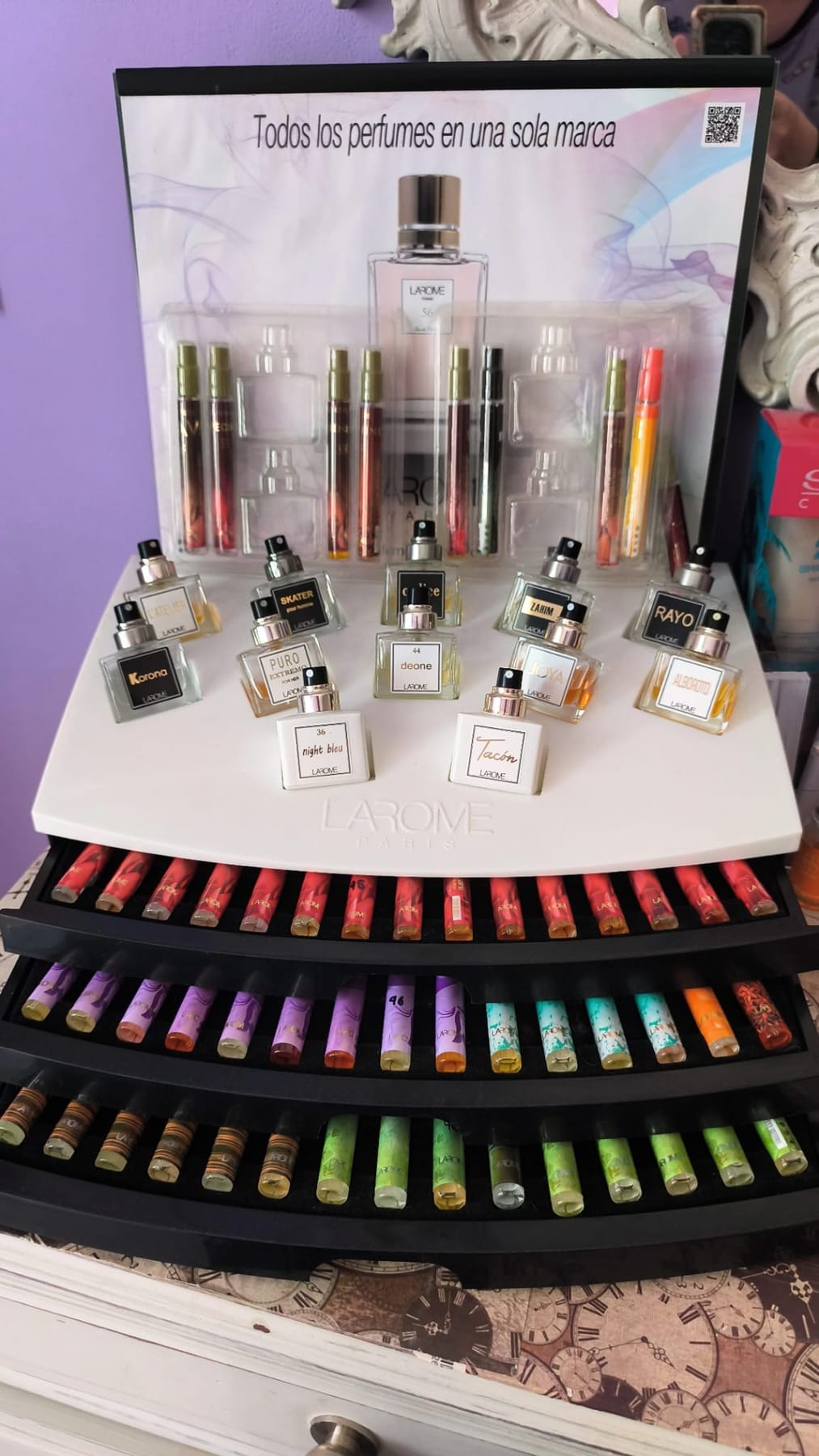 Muestras de colonias de mujer Larome Paris